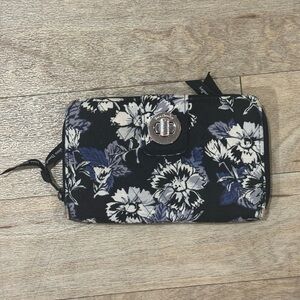 Vera Bradley Ultralight RDFI Turn Lock Wallet